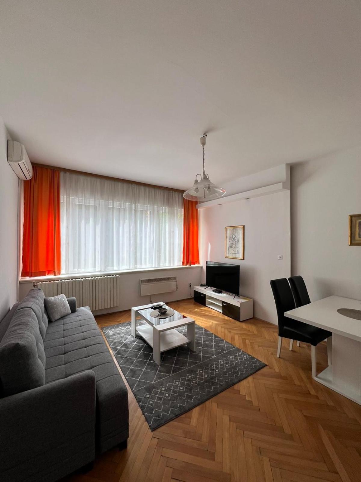 Central Bank Apartment Сараево Екстериор снимка